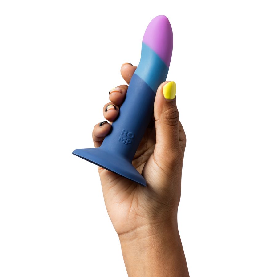 Romp Piccolo Pegging Kit: страпон  фаллоимитатор + пояс