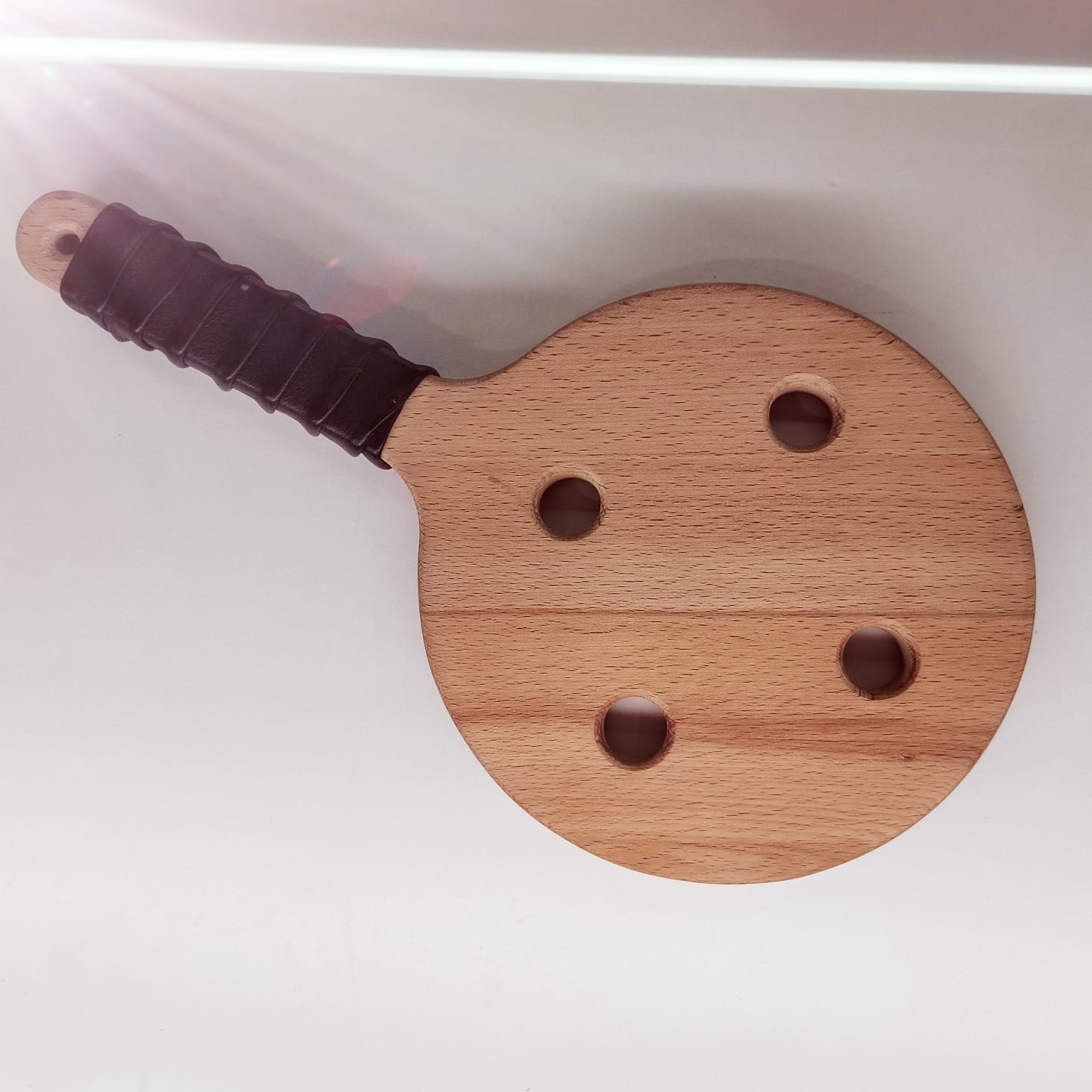 Деревянный падл, круглый с отвестиями,Wood Spanking Paddle Бук 