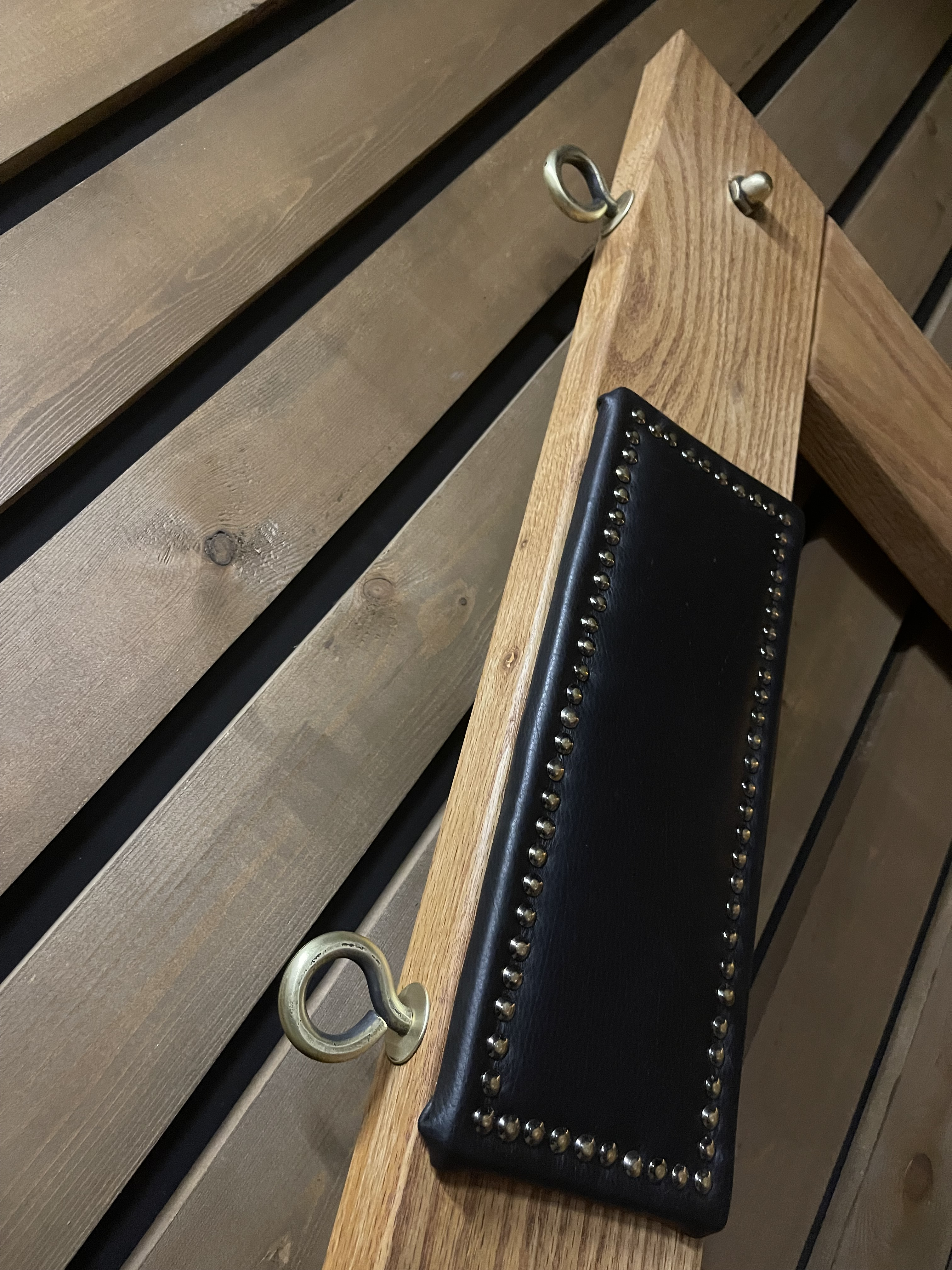 Андреевский крест для фиксации БДСМ, дуб, натуральная кожа 