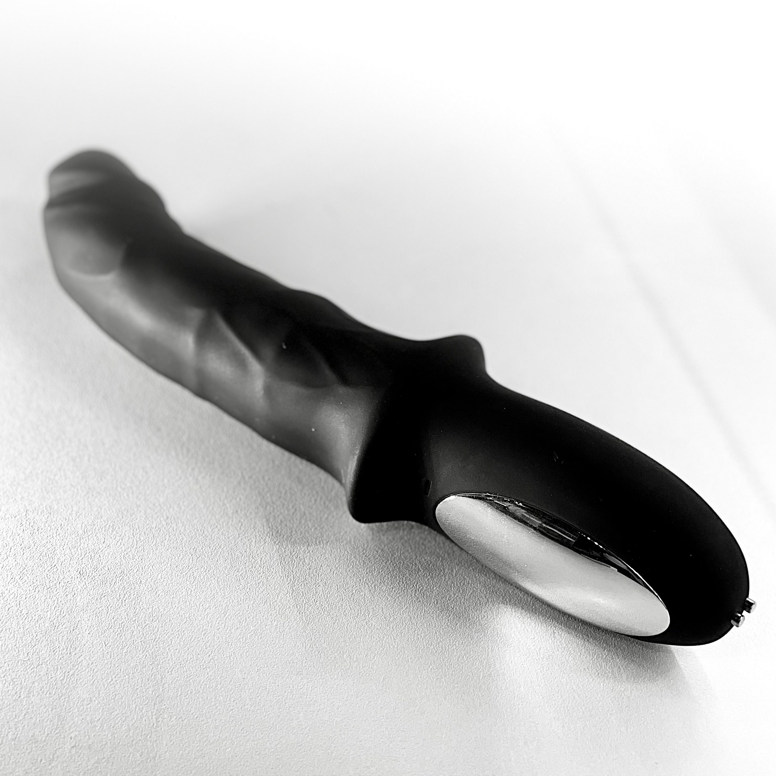 Вибратор с интенсивной ротацией,черный GSV-75-C 